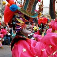 Comparsas y murgas despiden al Carnaval 2024 en Valdepasillas: desfile y actuaciones