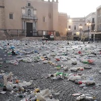 ¿Amanecerán las calles de Badajoz repletas de basura en Carnaval?