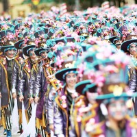 Disfruta de los mejores planos generales del desfile del Carnaval de Badajoz 2024