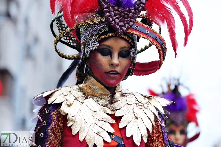 Los mejores primeros planos del gran desfile del Carnaval de Badajoz 2024