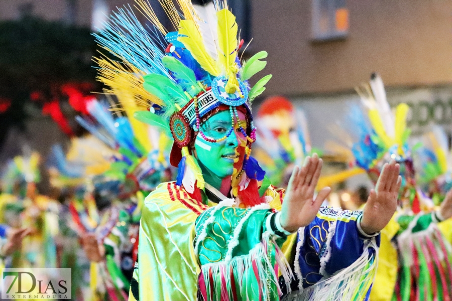 Disfruta de los mejores planos generales del desfile del Carnaval de Badajoz 2024