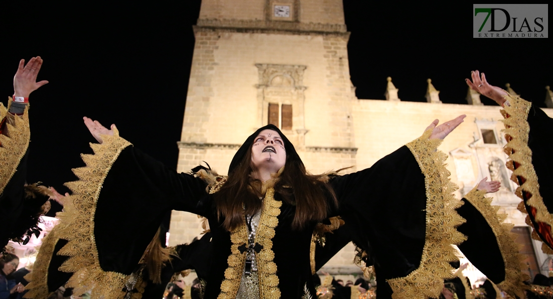 Las calles de Badajoz se llenan para vivir el segundo viernes de Carnaval