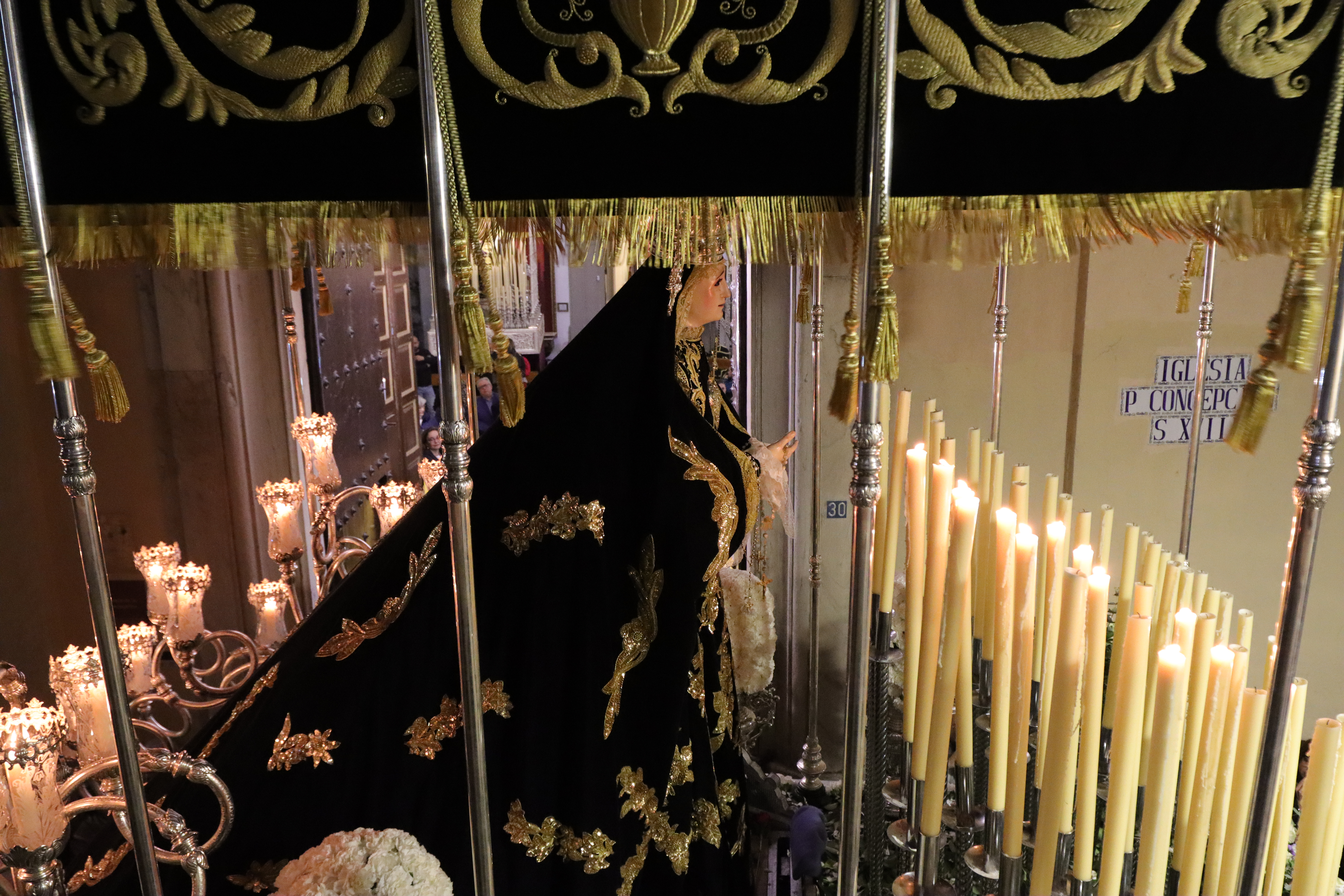 Emotivo Lunes Santo en Badajoz: La Oración en el Huerto y María Santísima de los Dolores salieron a la calle