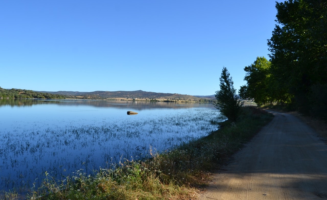 Buscan convertir el pantano de Brovales en zona de baño accesible