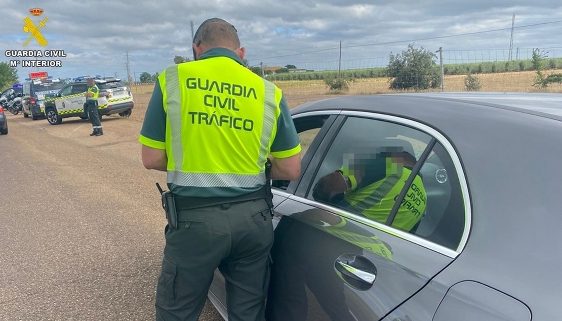 Investigados por conducir ebrios y poner en peligro al tráfico en dos carreteras extremeñas