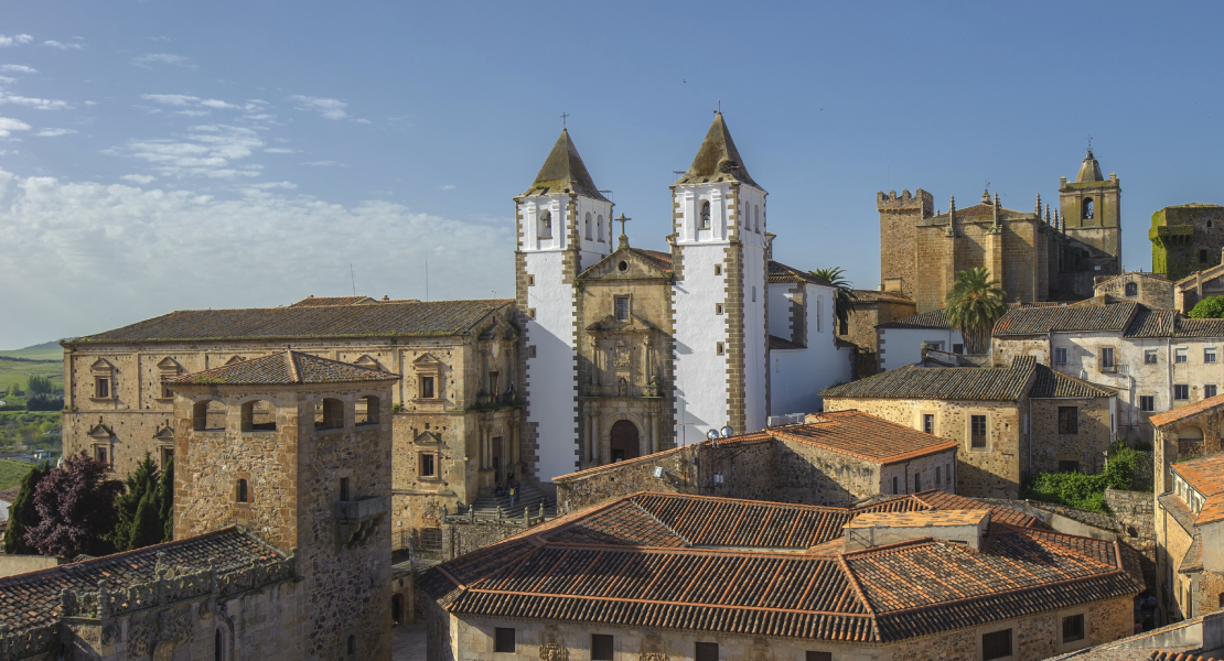 La Semana Santa y el patrimonio extremeño, protagonistas en la televisión de República Checa