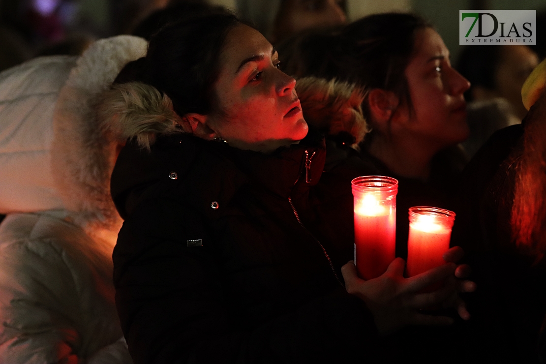 Miles de personas acuden a las puertas de San Agustín y la Ermita de la Soledad este Viernes Santo