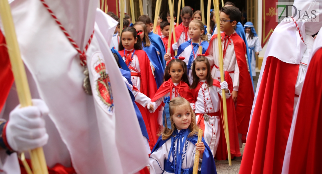 La Borriquita da la bienvenida a la Semana Santa 2024 en Badajoz