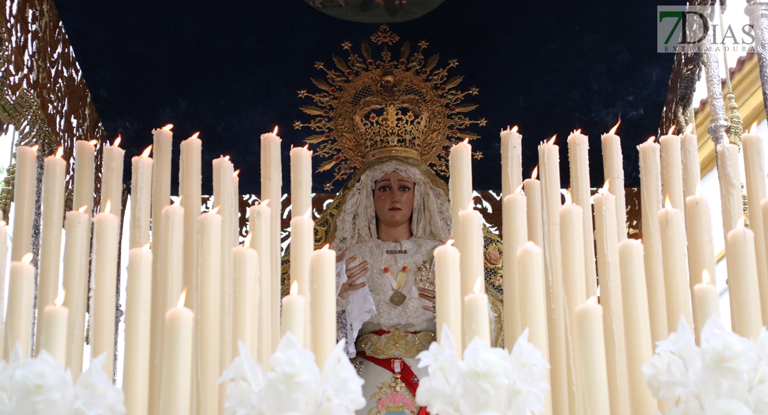 La Borriquita da la bienvenida a la Semana Santa 2024 en Badajoz