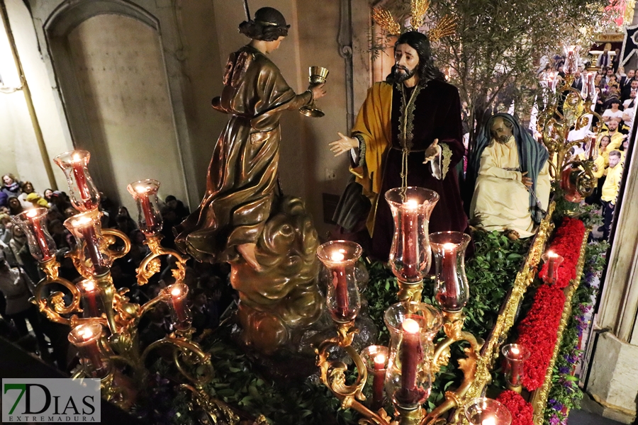 Emotivo Lunes Santo en Badajoz: La Oración en el Huerto y María Santísima de los Dolores salieron a la calle