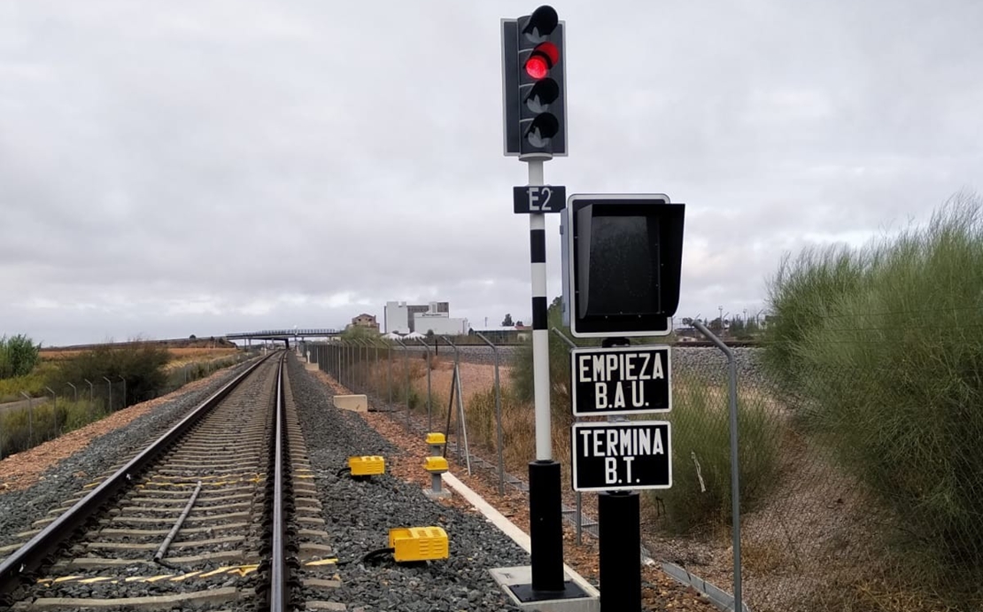 Modernizan la señalización entre Cáceres y Valencia de Alcántara