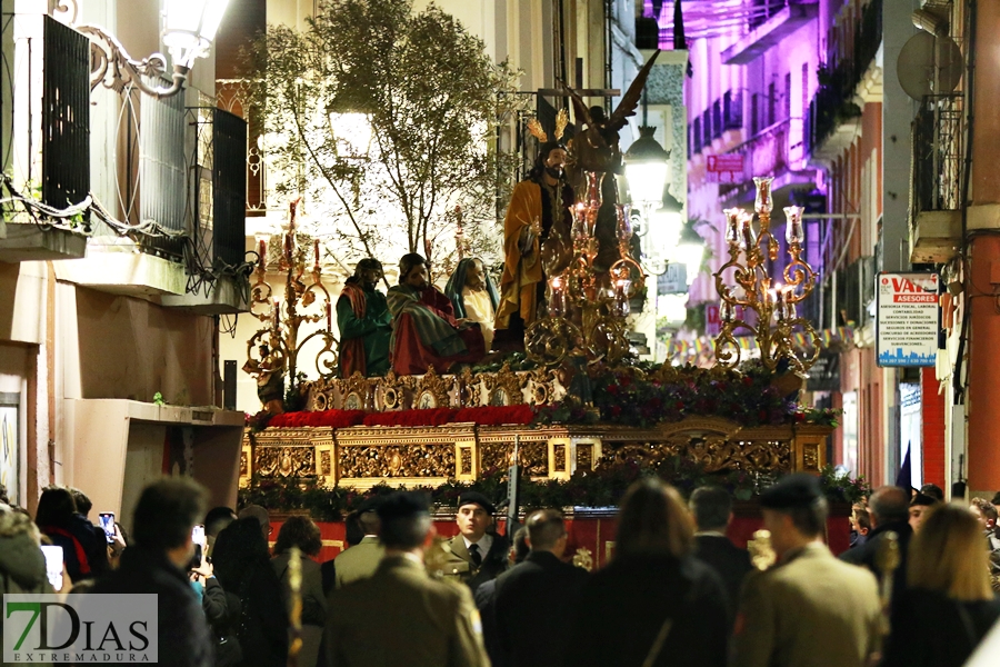 Emotivo Lunes Santo en Badajoz: La Oración en el Huerto y María Santísima de los Dolores salieron a la calle