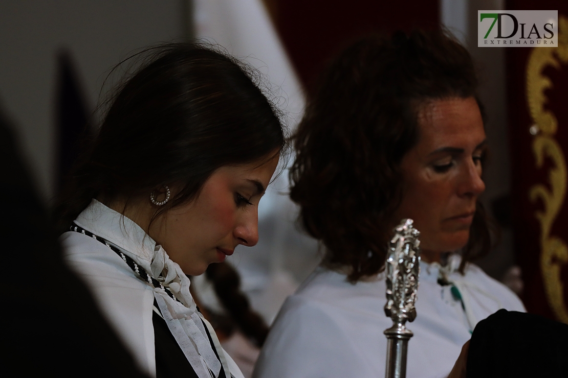 Miles de personas acuden a las puertas de San Agustín y la Ermita de la Soledad este Viernes Santo