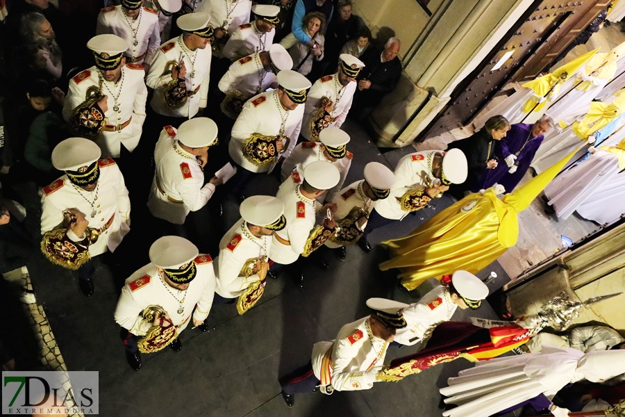 Emotivo Lunes Santo en Badajoz: La Oración en el Huerto y María Santísima de los Dolores salieron a la calle