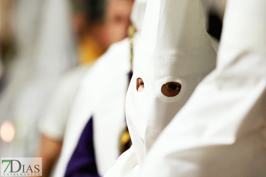 Emotivo Lunes Santo en Badajoz: La Oración en el Huerto y María Santísima de los Dolores salieron a la calle