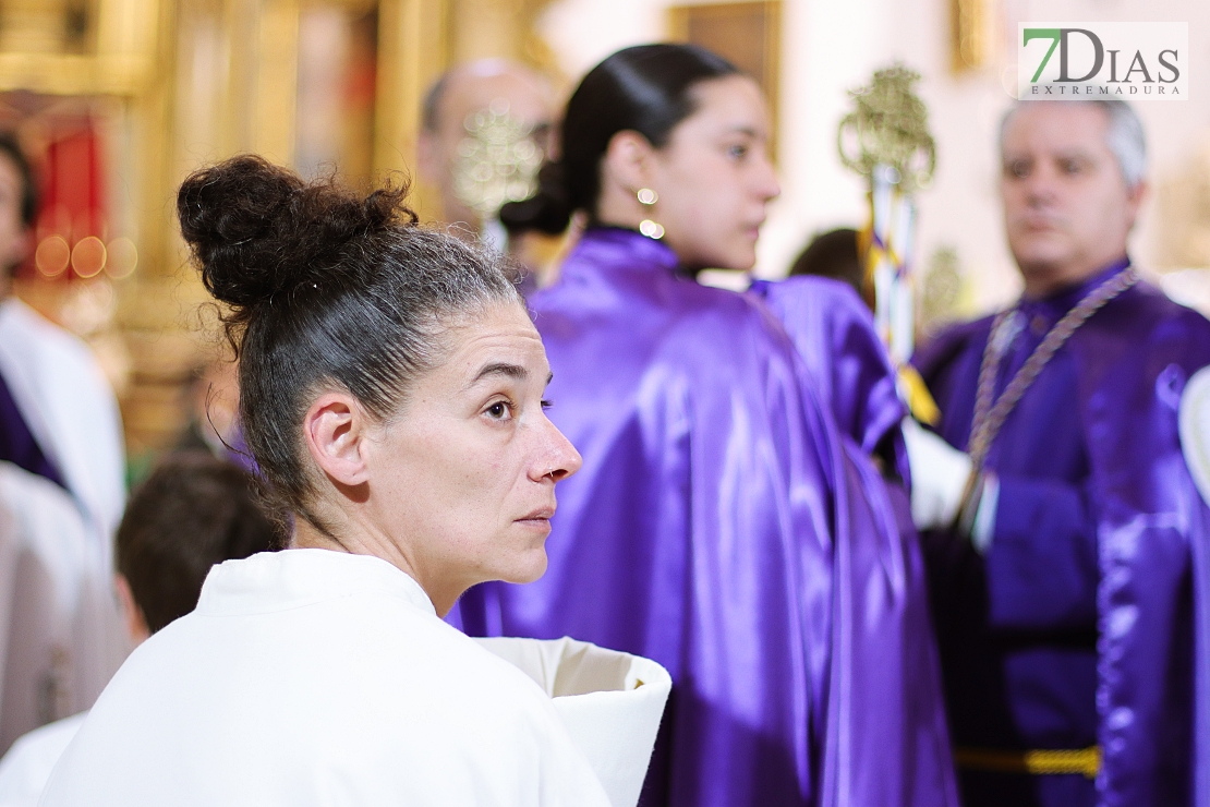 Miles de personas acuden a las puertas de San Agustín y la Ermita de la Soledad este Viernes Santo