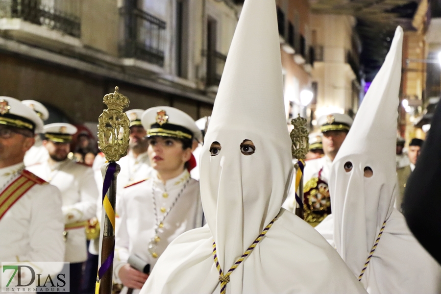 Emotivo Lunes Santo en Badajoz: La Oración en el Huerto y María Santísima de los Dolores salieron a la calle