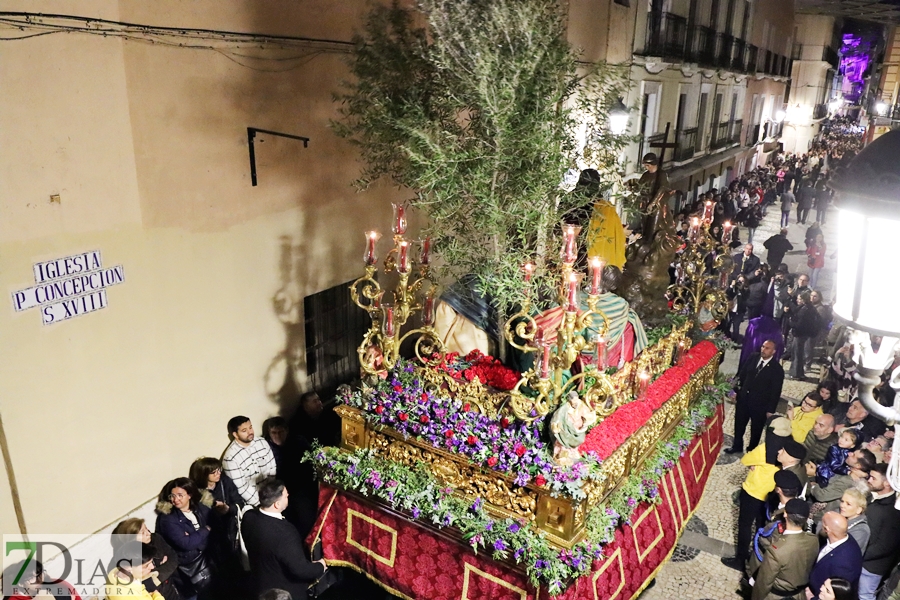 Emotivo Lunes Santo en Badajoz: La Oración en el Huerto y María Santísima de los Dolores salieron a la calle