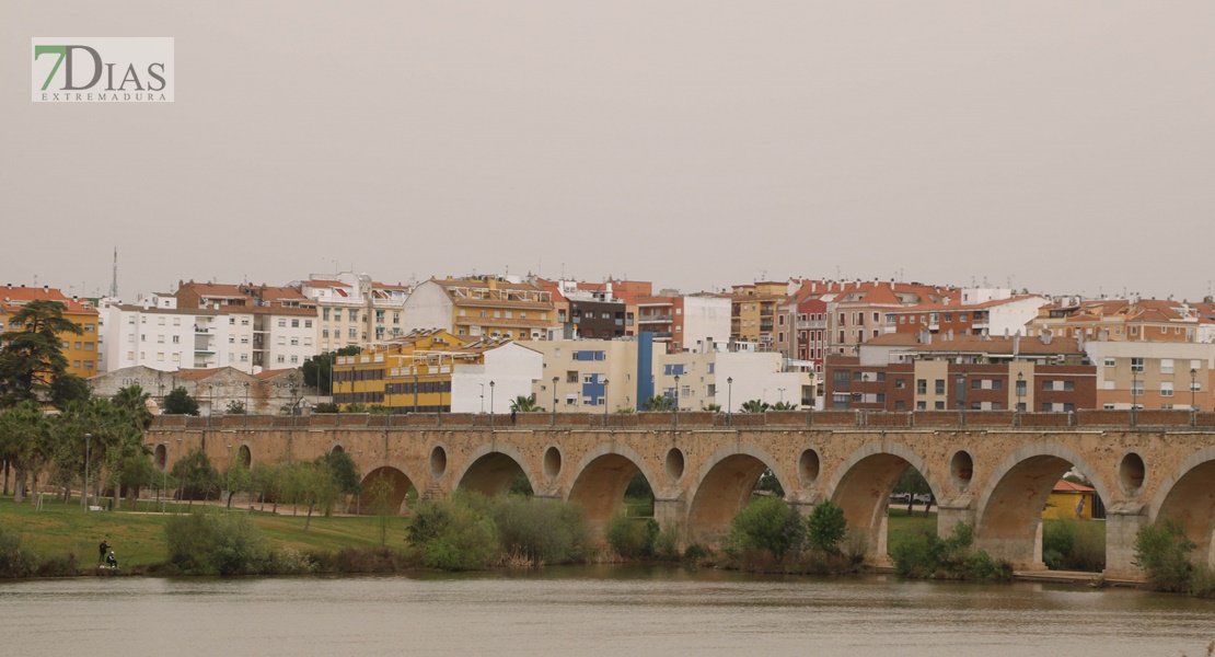 FOTONOTICIA: La calima llega a Badajoz