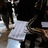 Miles de personas acuden a las puertas de San Agustín y la Ermita de la Soledad este Viernes Santo