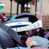 REPOR - La lluvia no frena la manifestación del 8M en Badajoz