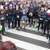 Cientos de corredores se manifiestan a las puertas del ayuntamiento de Badajoz al grito de "fuera"