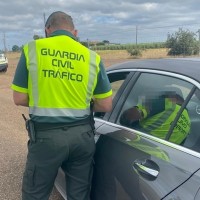 Investigados por conducir ebrios y poner en peligro al tráfico en dos carreteras extremeñas