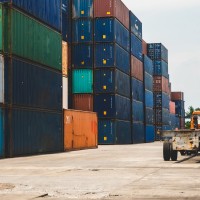 Así quiere la Junta aumentar las empresas exportadoras en Extremadura