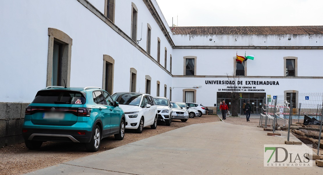 Restringen el acceso a los aparcamientos de la Alcazaba de Badajoz