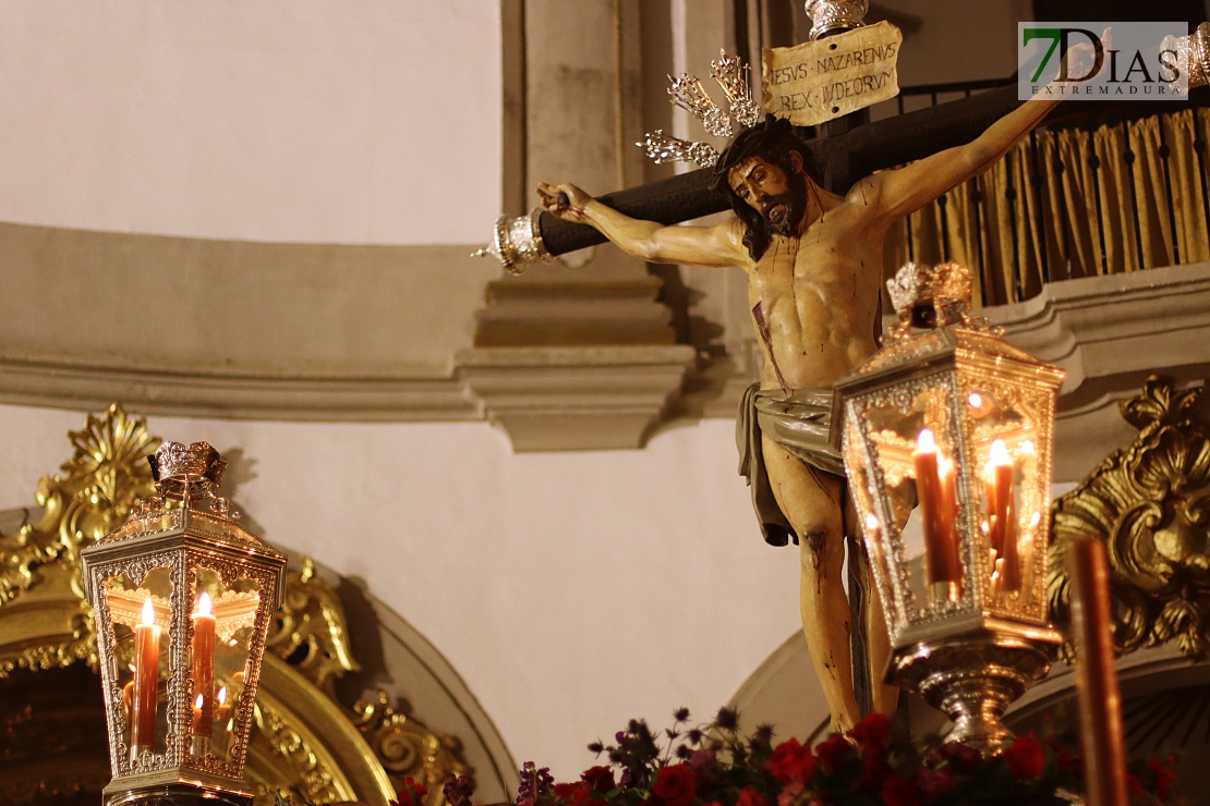 Un Jueves Santo pasado por agua y lágrimas en Badajoz