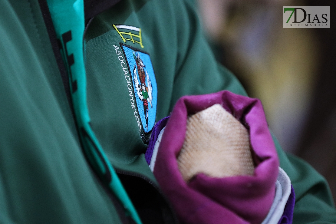 Miles de personas acuden a las puertas de San Agustín y la Ermita de la Soledad este Viernes Santo