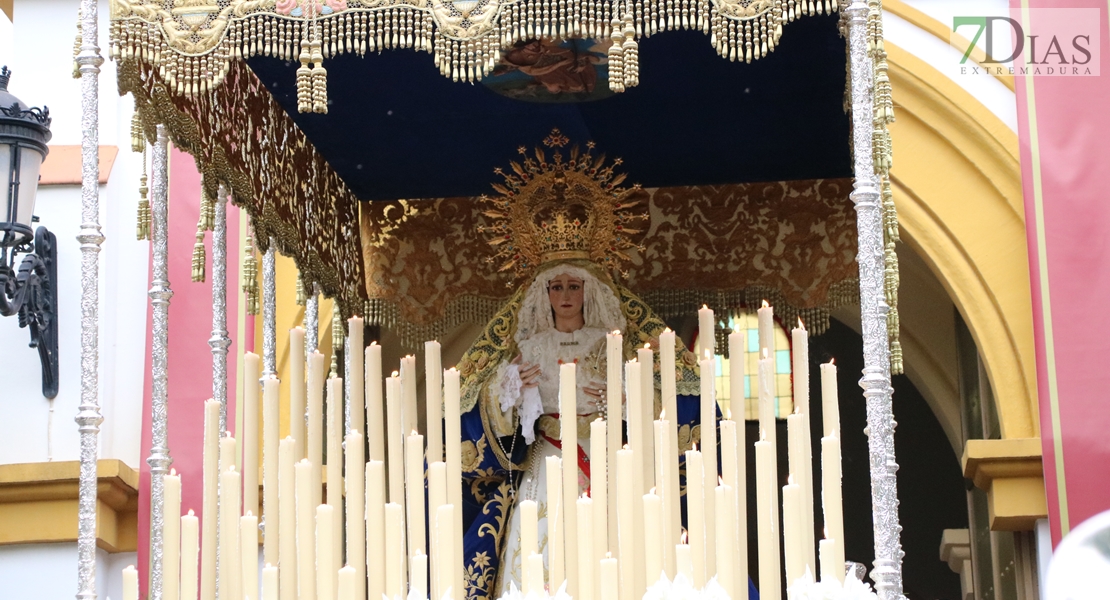 La Borriquita da la bienvenida a la Semana Santa 2024 en Badajoz