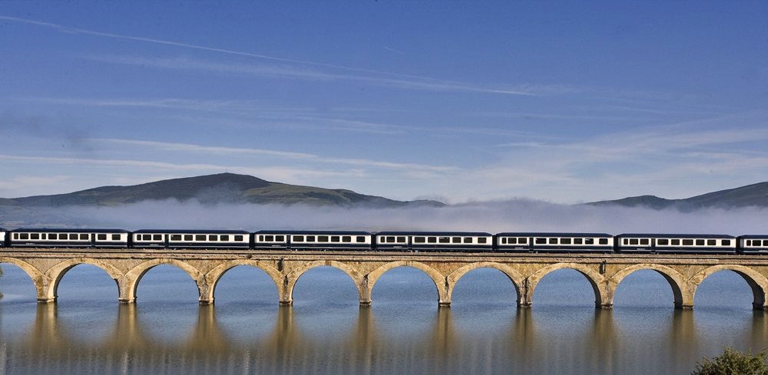 Ponen en marcha trenes turísticos de lujo para disfrutar de los encantos de la península