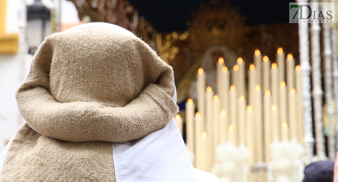 La Borriquita da la bienvenida a la Semana Santa 2024 en Badajoz