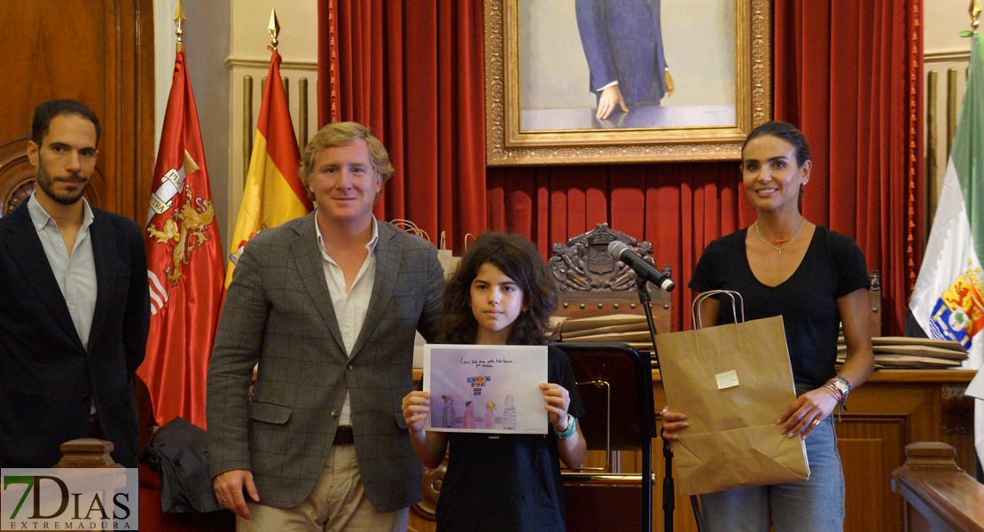 Entregados los premios del Concurso 'Por un Mundo Igualitario, diseña tu camiseta’ en Badajoz