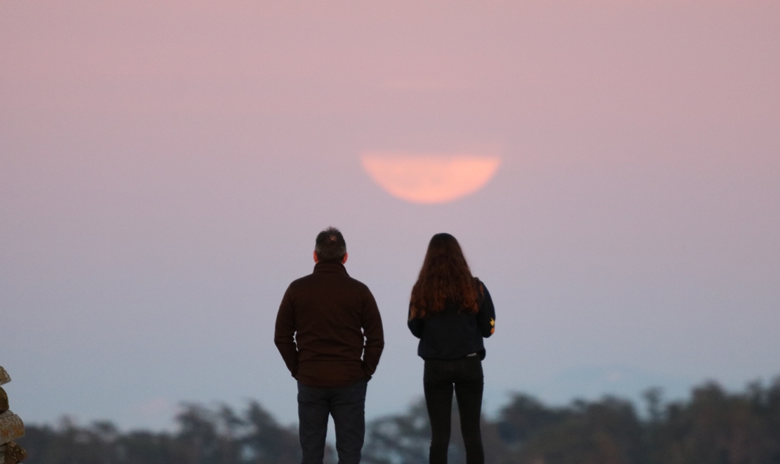 Luna llena en abril: ¿cuándo es y por qué se llama Luna Rosa?