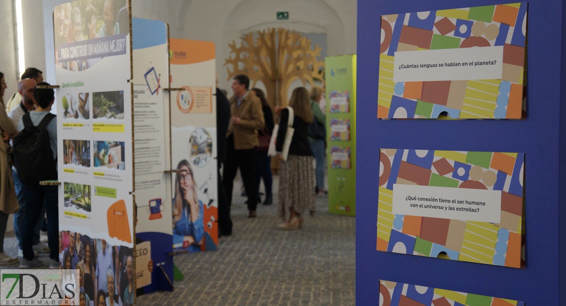 El Hospital Centro Vivo acoge la exposición ‘Los Cuidados Nos Sostienen. Abraza la ecología integral’