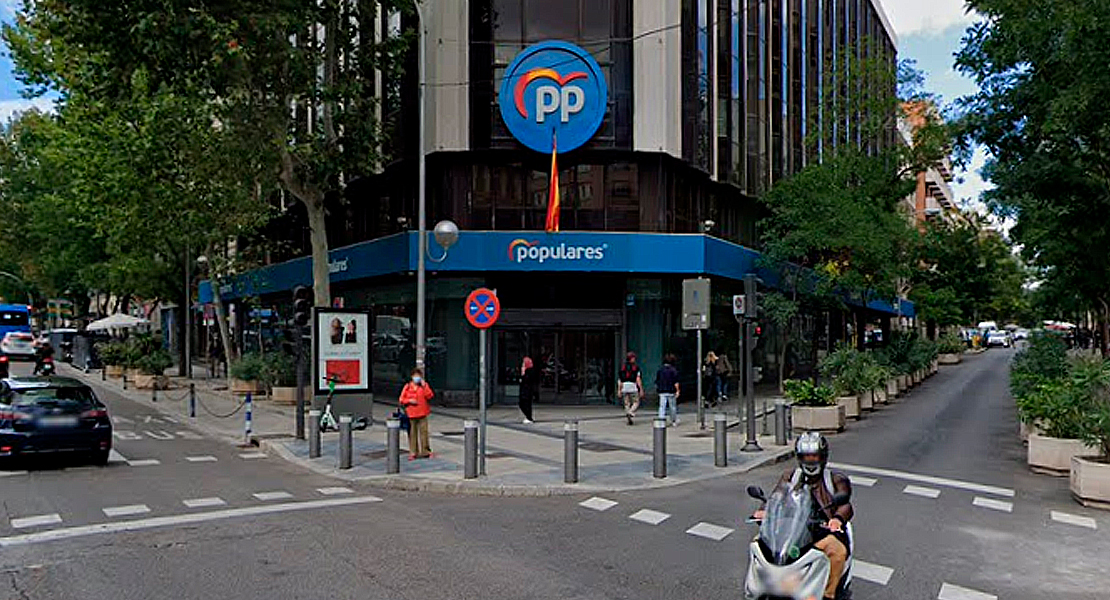 La Policía acordona y desaloja la sede del PP