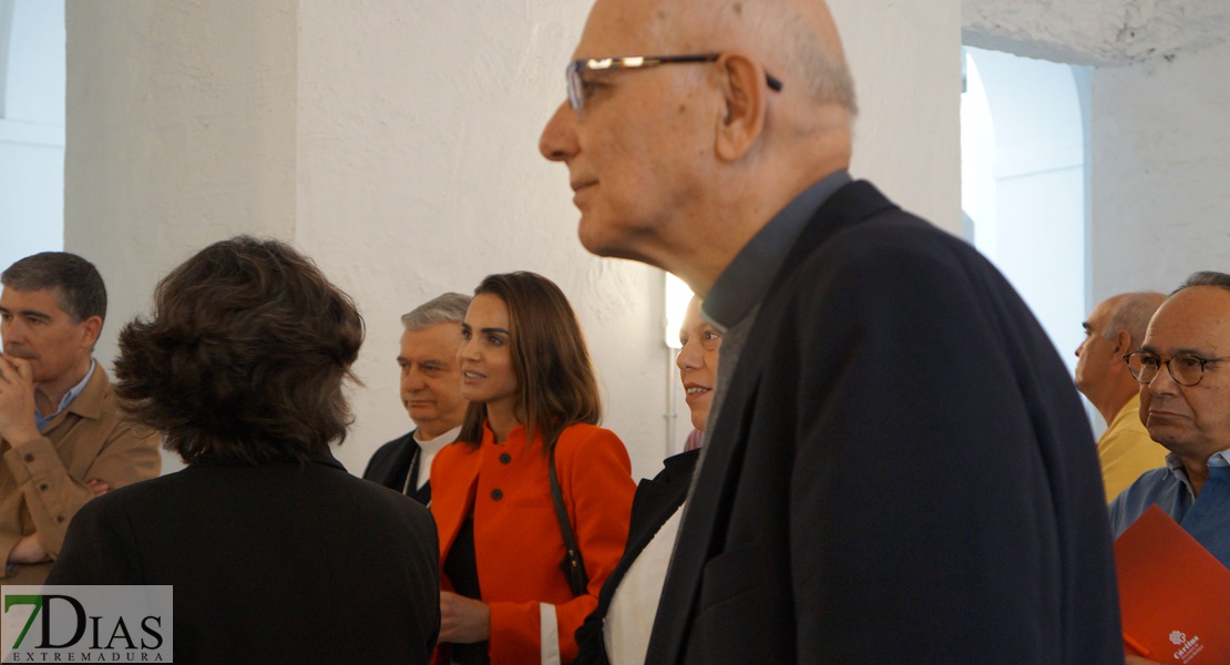 El Hospital Centro Vivo acoge la exposición ‘Los Cuidados Nos Sostienen. Abraza la ecología integral’