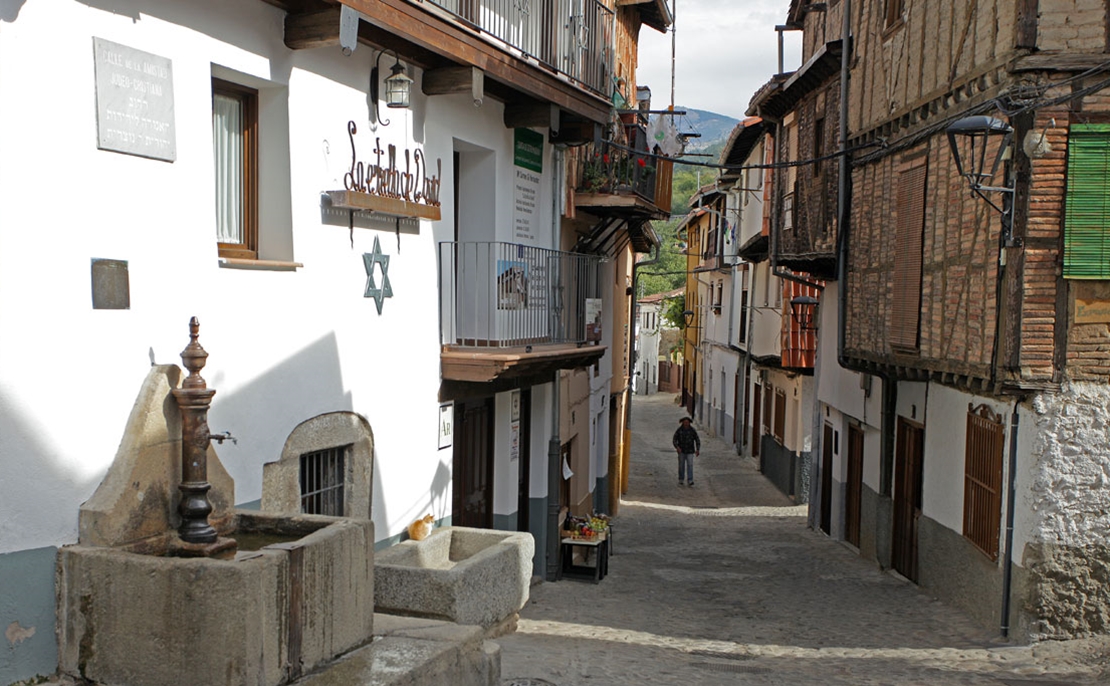 Extremadura entre las regiones más acogedoras de España: este es su municipio más hospitalario