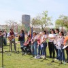 Miles de escolares extremeños bailan el Candil en Badajoz