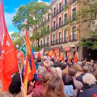 Los socialistas de Extremadura ya están en Madrid mostrando su apoyo a Sánchez