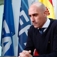 Rubiales en libertad tras ser detenido por la Guardia Civil en el aeropuerto