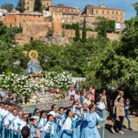 Cáceres se prepara para recibir a la Virgen de la Montaña en su emotiva procesión centenaria