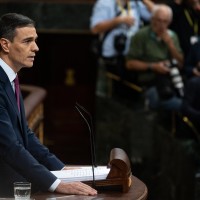Las reacciones políticas a la decisión de Pedro Sánchez