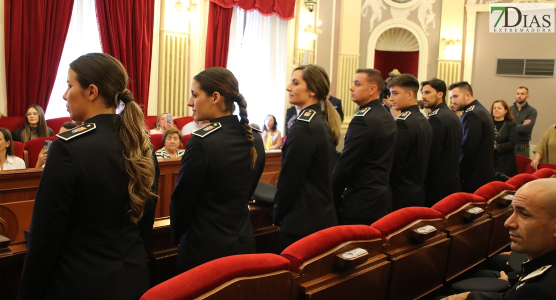 Ocho nuevos agentes se incorporan al cuerpo de Policía Local de Badajoz