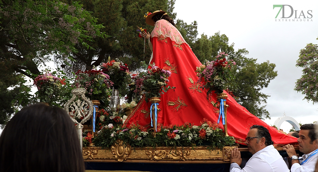 Festividad y folclore acompañan un año más a la Virgen de Bótoa