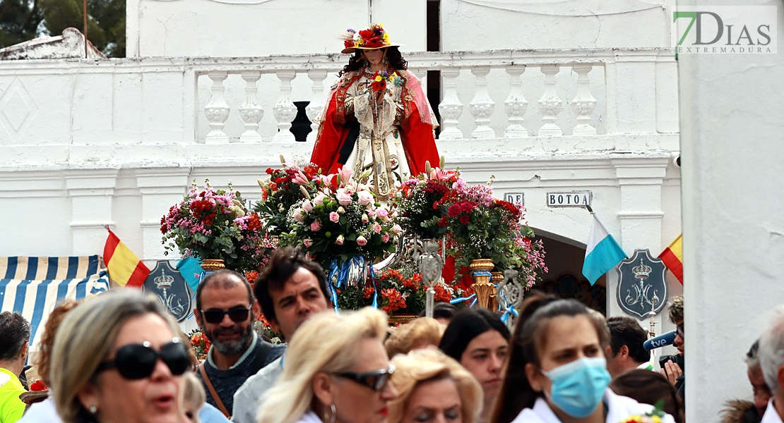 Tradición y folclore acompañan un año más a la Virgen de Bótoa