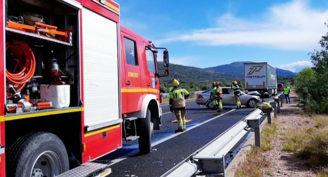 Una intensa tormenta de agua y granizo provoca cuatro accidentes en la A-66