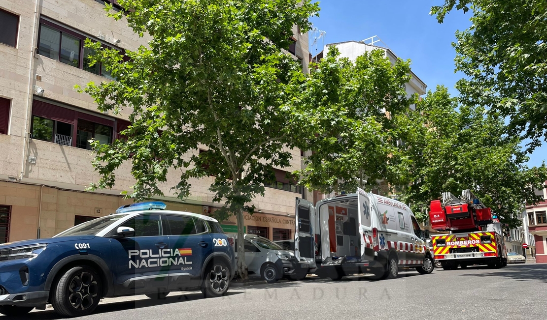 Rescatan a una mujer de su vivienda en Badajoz